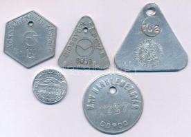 Vegyes 5db-os alumínium emlékérem tétel, közte: "MHV Hanglemezgyár Dorog 0297" + "Állatforgalom Húsipar Miskolc 162" + "Diósgyőri Gépgyár 6059" + "Könnyűgép Gyár Miskolc B-189" + "Varázslóiskola a gyermekvárosért - Suda bűvész jutalomérme" közülük 4db lyukasztott T:XF