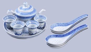 Kínai rizsszem mintás rizsboros készlet, tálcával, kiöntővel, hozzá 6 darab rizsszemes leveses kanál, jelzett, hibátlan.