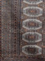 Pakisztáni kézzel csomózott gyapjúszőnyeg, címkével, kopással, 160x100 cm