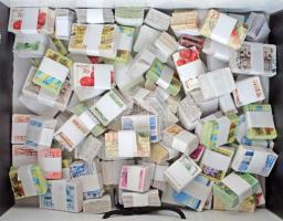 Kb 70 db modern magyar bündli ömlesztve dobozban