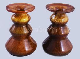 cca 1975 Guldkroken Glashytta Hjo anyagában színezett üveg gyertyatartó pár, jelzés nélkül, hibátlan, m: 12 cm