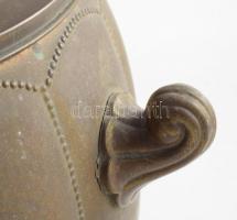 cca 1930 Nagyméretű réz fedeles edény, kis sérüléssel, 38x32 cm