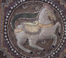 Nagyméretű burmai kalaga hímzéses falidísz, keretben, 186x62 cm /// KIZÁRÓLAG SZEMÉLYES ÁTVÉTEL, NEM...