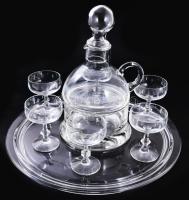 Kristály 6 személyes italos készlet, jelzés nélkül, 6 darab pohár, dugós üveg, tálca, hibátlan, d. 31 cm, m: 25 cm