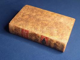 Catalogus bibliothecae Hungaricae Francisci com. Széchényi. Tomus I., Pars II. Scriptores hungaros et rerum hungaricarum M-Z. [Sopron] Sopronii, 1799. Typis Siessianis. 612 + [2] p. A Széchényi Könyvtár korabeli könyvtári készletét áttekintő katalógus1799-1807 között hét kötetben jelent meg. Példányunk címlapján kisebb pótlás, utolsó levele pótolt. Néhány oldalon apró lapszéli jelölés. Könyvtári duplum: az utolsó oldalon régi gyűjteményi bélyegzés, az első előzéken tulajdonosi könyvjegy. Poss.: Debreceni Egyetemi Könyvtár; Éder György. Aranyozott korabeli bőrkötésben, vörös festésű lapszélekkel, a kötéstáblákon aranyozott keretdísszel, a gerincen az aranyozott címfeliratok vörös címkén. Szép példány. 19x12x4,5 cm