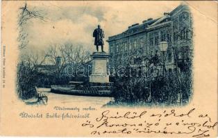 Székesfehérvár, Vörösmarty szobor. Klökner Péter kiadása 24. sz. (EB)