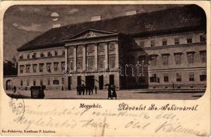 1904 Székesfehérvár, Megyeház este holdfényben. Kaufman F. kiadása (EM)