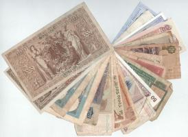 Vegyes 20db-os külföldi bankjegytétel, közte: Mianmar, Mozambik, Hongkong, Uganda, Jugoszlávia, Egyi...
