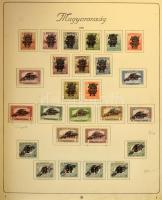 Főleg bélyegzett magyar gyűjtemény az 1858-2000 közötti időszakból 7 db albumban, néhol berakólapoko...