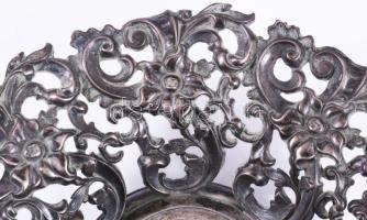 Antik ezüst (Ag) áttört dísztál, plasztikus dinnye díszítéssel. Jelzett 13 latos finomságjel, 1856 A...