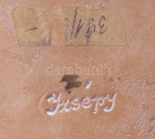 Izsépí kerámia figura, Kézzel festett, jelzett, minimális kopással 15 cm