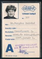 1987 OFOTÉRT arcképes igazolvány osztályvezető részére