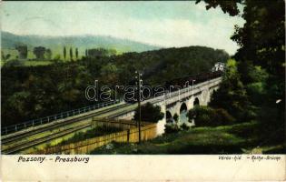 1914 Pozsony, Pressburg, Bratislava; Vörös híd, gőzmozdony, vonat / Rothe Brücke. Bediene dich allein / red bridge, locomotive, train (EB)