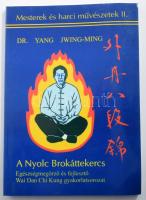 Yang Jwing-Ming: A nyolc brokáttekercs. Egészségmegőrző és fejlesztő Wai Dan Chi Kung gyakorlatsorozat. Ford.: Edelányi Gyula. 1995, Lunarimpex. Mesterek és harci művészetek II. Kiadói papírkötés, kissé karcos borítóval.