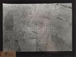 cca 1900 Egyiptom, Ramosze és Merit-Ptah (Meritptah) domborműve, üvegpozitív, 9x12 cm