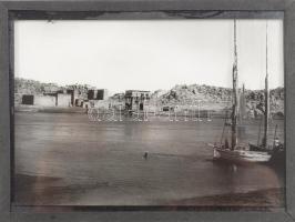 cca 1900 Egyiptom, Philai, Ízisz temploma és a Traianus kioszk, üvegpozitív, 9x12 cm