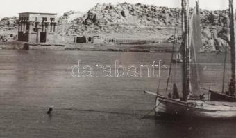 cca 1900 Egyiptom, Philai, Ízisz temploma és a Traianus kioszk, üvegpozitív, 9x12 cm