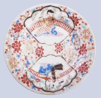 Dísztál. Japán, 19. sz. utolsó harmada, jelzett, kézzel festett, restaurált, d: 19 cm