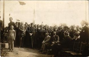 1930 Ősi (Várpalota), március 15-ei ünnepség, darutollas tisztek. photo