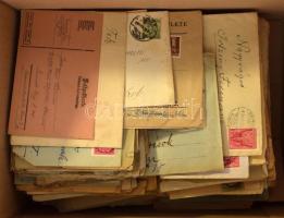 Kb 300-350 db 1960 előtti magyar levél dobozban