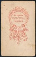 cca 1866 Idős hölgy portréja, keményhátú fotó Deák László kalocsai műterméből, 10,5×6,5 cm