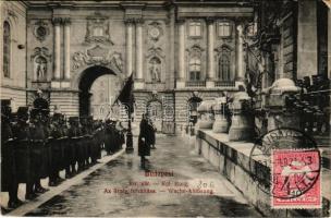1912 Budapest I. Királyi vár, az őrség felváltása (EK)