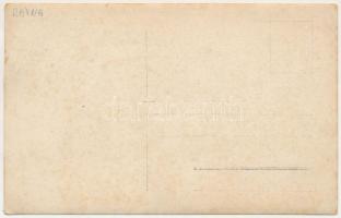 Rafna, Raffna, Ramna; férfi két medveboccsal / man with two bear cubs. photo (fl)