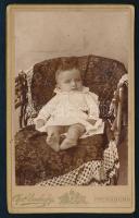 cca 1890 Gyerekportré, keményhátú fotó Porubszky pozsonyi műterméből, 10,5×6,5 cm