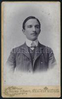 cca 1905 dr. Szabó Ferenc portréja, keményhátú fotó Sáray Albert kunszentmártoni műterméből, 10,5×6,5 cm