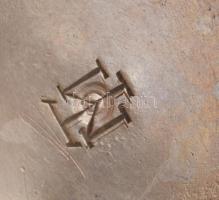 TM jelzéssel ezüstözött talpas kínáló, d: 14,5 cm, m: 10,5 cm