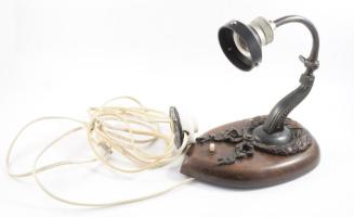 Faragott fa falikar / asztali lámpa, h: 23 cm