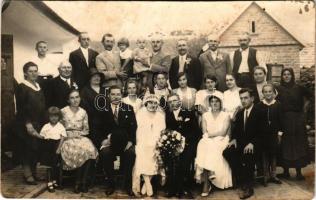 1932 Csúza, Suza; esküvői csoportkép / wedding group picture. Balog photo (fl)