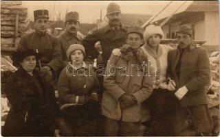 1915 Ditró, Gyergyóditró, Gyó-Ditró, Ditrau; osztrák-magyar katonák hölgyekkel télen karácsony környékén / WWI K.u.K. military, soldiers with ladies in winter around Christmas. photo (fl)