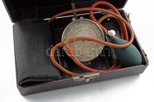 Dr. H.von Recklinghausen vérnyomásmérő szett, eredeti dobozában.