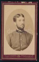 cca 1890 Katonaportré, keményhátú fotó Karl Stempel döblingi műterméből, 10,5×6,5 cm