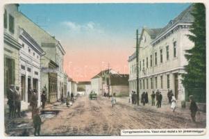 Gyergyószentmiklós, Gheorgheni; Vasút utcai részlet, Kir. Járásbíróság, üzletek. "Csíkvármegye" Kossuth könyvnyomdájának kiadása / street view, court, shops (kopott sarkak / worn corners)