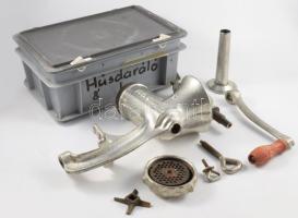 8-as húsdaráló, dobozban.