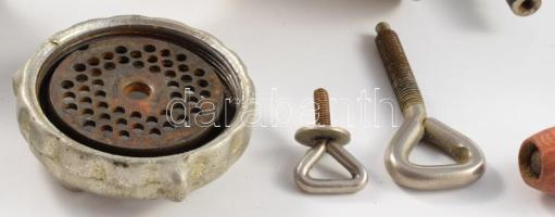 8-as húsdaráló, dobozban