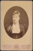 cca 1878 Coburg Lujza (1858-1954) belga hercegnő portréja, keményhátú fotó Ellinger Ede és Testvére budapesti műterméből, 16,5×10,5 cm