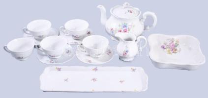 Zsolnay tollazott virágmintás kávés készlet hiányokkal + 2 darab kínáló, jelzett, kopással.