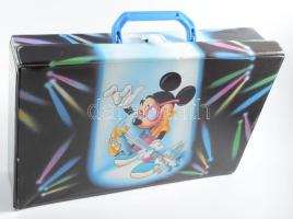 Disney retro kazetta bőrönd, kis kopással, 23x36 cm