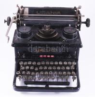 1938-1942 Urania Model 8 írógép. Magyar nyelvű billentyűzettel, 40x35x26 cm /// KIZÁRÓLAG SZEMÉLYES ÁTVÉTEL, NEM POSTÁZZUK! / ONLY PERSONAL COLLECTION AT OUR OFFICE!
