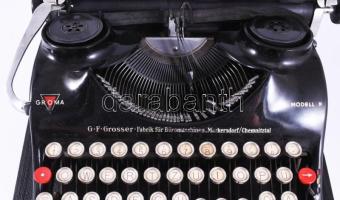 1938-1939 Groma "Modell N" írógép, táskája nélkül, magyar nyelvű billentyűzettel, 31x32 cm