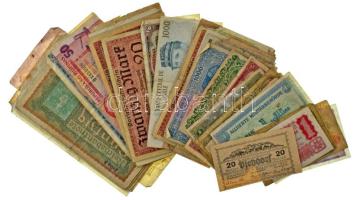 52db vegyes, főleg külföldi bankjegyből álló tétel, közte Német Birodalom, Ausztria, Olaszország, Szovjetunió, Jugoszlávia, Bulgária, Brazília, Lengyelország, stb. T:F-G (közte kevés jobb tartású darab) 52pcs mixed lot, mainly consisting of foreign banknotes, including German Empire, Austria, Italy, Soviet Union, Yugoslavia, Bulgaria, Brazil, Poland, etc. C:F-G (including a few pieces in better condition)