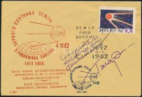 jurij Alekszejevics Gagarin (1934-1968) szovjet űrhajós autográf sorai és aláírása alkalmi borítékon...