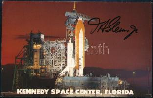 John Glenn (1921-2016) amerikai űrhajós autográf aláírásai képeslapon / Autograph signature of John ...