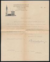 1943 Bp., Bereczky Albert (1893-1966) református lelkész, 1948-tól 1958-ig a Dunamelléki Református Egyházkerület püspöke, országgyűlési képviselő autográf aláírása gépelt levelén, Pozsonyi úti Hálaadás templom fejléces levélpapírján.  "Az 1930-as évek végén már írásban is megjelentnek a zsidók üldözését elítélő cikkei, közleményei. 1938-tól megszervezte az üldözötteket mentő szolgálatot, prédikációiban síkra szállt az elkövetett jogtalanságok orvoslása érdekében. Zsidókat bújtattak, később élelmet hordtak vezetésével a gettóba. Bereczky szolidaritásból még hosszú hajat és szakállt is növesztett ebben az időben. 1944-ben nagy számban készített hamis, kitöltetlen keresztlevelet adtak át a zsidó közösségnek. Bereczky hatására a zsidóság egy része valóban áttért a keresztény hitre. Embermentő helytállásáért a jeruzsálemi Jad Vasem intézet 1997-ben posztumusz a ?Világ Igaza? címmel tüntette ki."