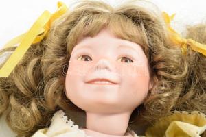 Dianna Effner baba, jelzett, ujja sérült, m: 32 cm