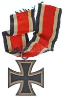 Német Harmadik. Birodalom 1939. "II. Osztályú Vaskereszt" kitüntetés, eredeti szalagon, karikán "65" gyártói jelzéssel (Klein und Quenzer AG) T:XF / German Third Reich 1939. "Iron Cross II. Class" decoration with "65" maker's mark (Klein und Quenzer AG), on original ribbon C:XF