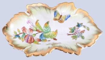 Herendi Viktória mintás levél alakú tálka, jelzett, minimális kopással, 15x8,5 cm